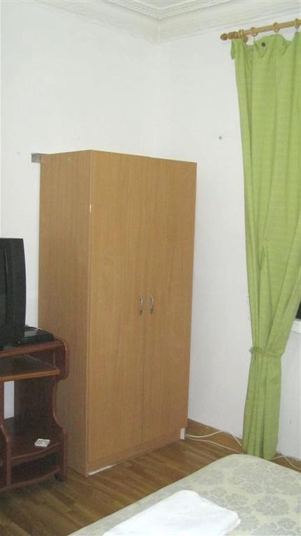Pension Iglesias Zaragoza Bilik gambar
